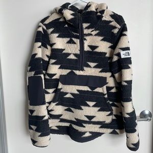 The North Face Printed Quarter Zip Fleece with hood - Women’s Size L